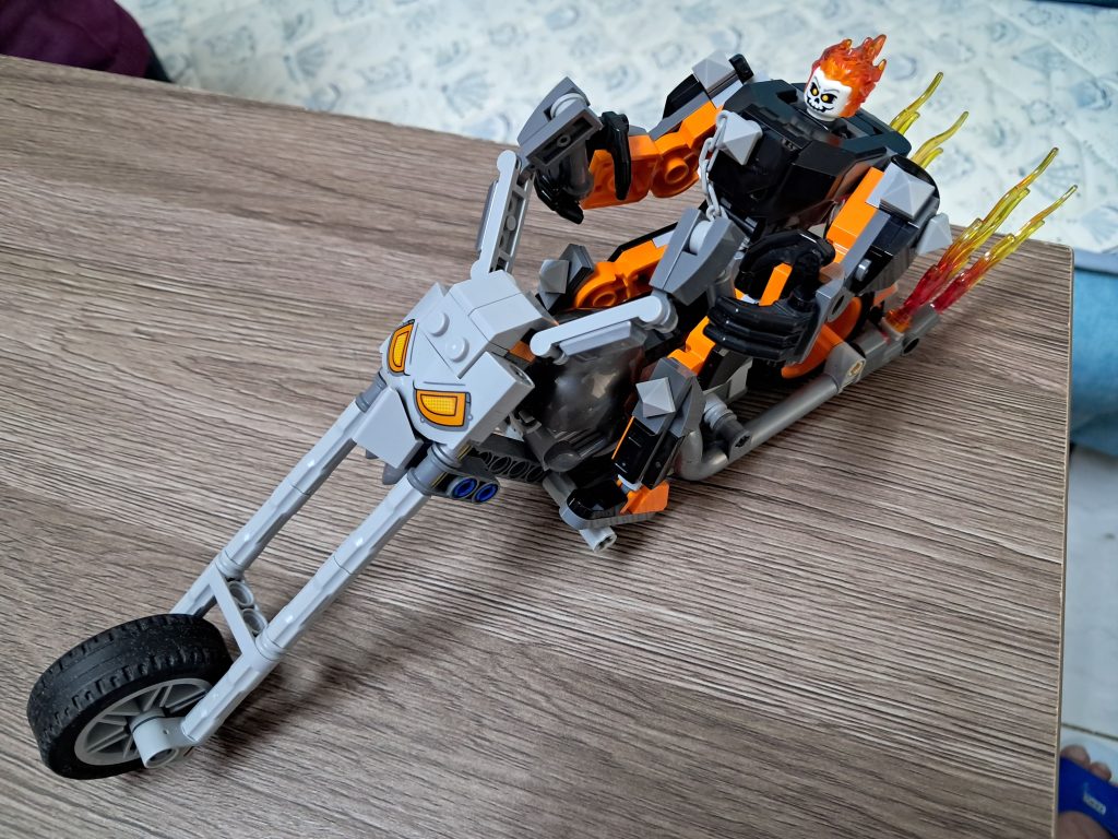LEGO 76245