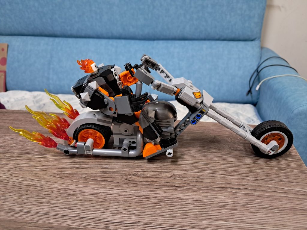 ぶーページ Ghost Rider Mech & Bike 76245 | Marvel | Buy online at the