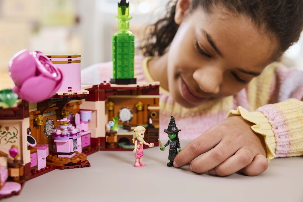 LEGO Wicked Glinda & Elphaba’s Dormitory