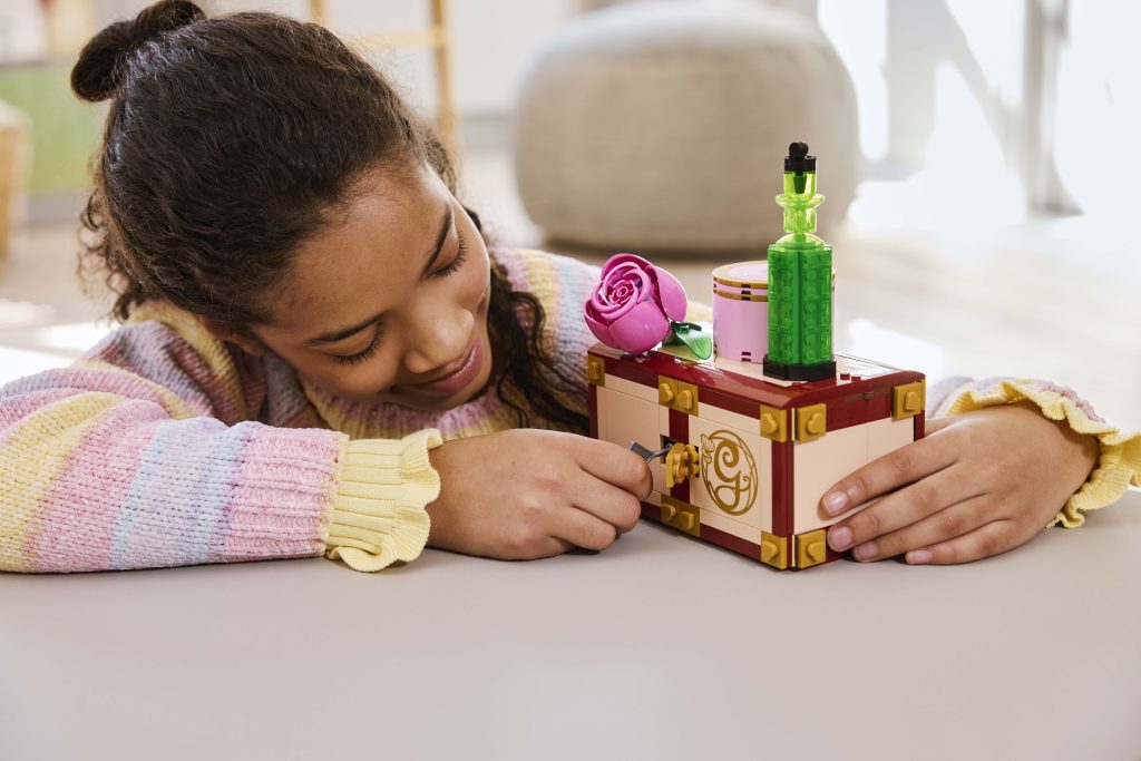 LEGO Wicked Glinda & Elphaba’s Dormitory